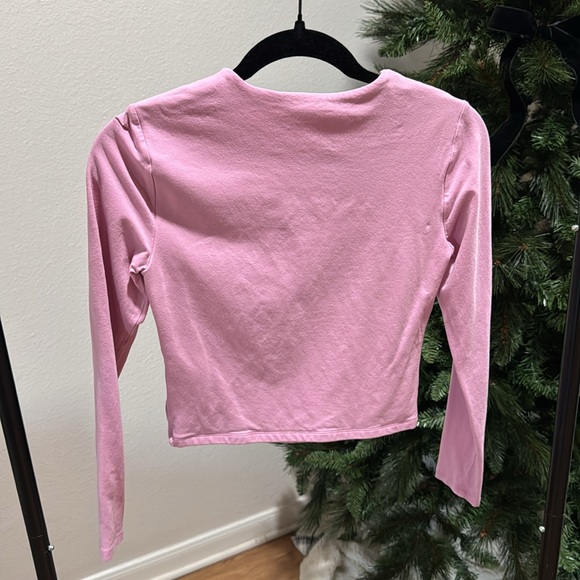 ABERCROMBIE & FITCH pink long sleeve - Picture 3 of 3